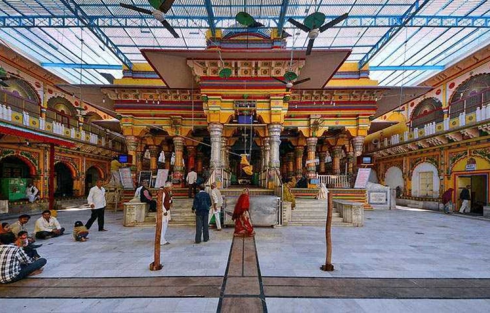 Shri Dwarkadhish Temple